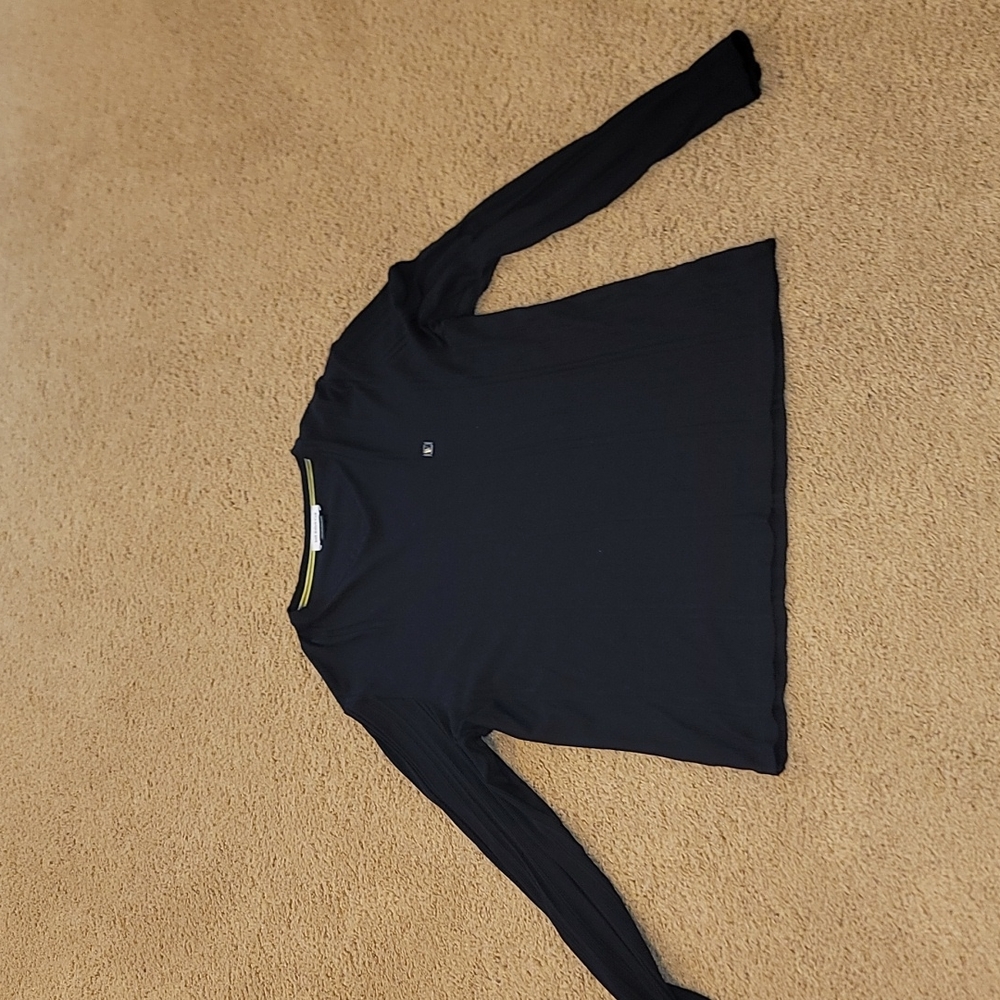 Great condition Authentic Versace v-neck long sleeve shirt